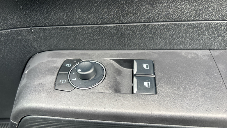 Ford Transit Courier E-Transit Courier 100kW 43kWh Trend Van Auto